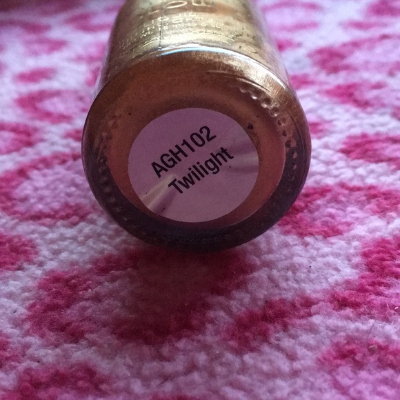 Aura Glow Liquid Highlighter- Twilight - Picture 5 of 5